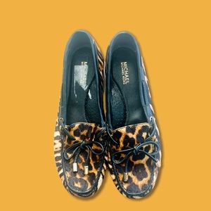 Michael Kors Womens Cheetah Print Slup On Loafers